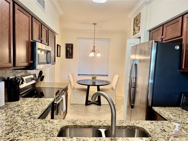 Building Photo - 16706 Vardon Ter