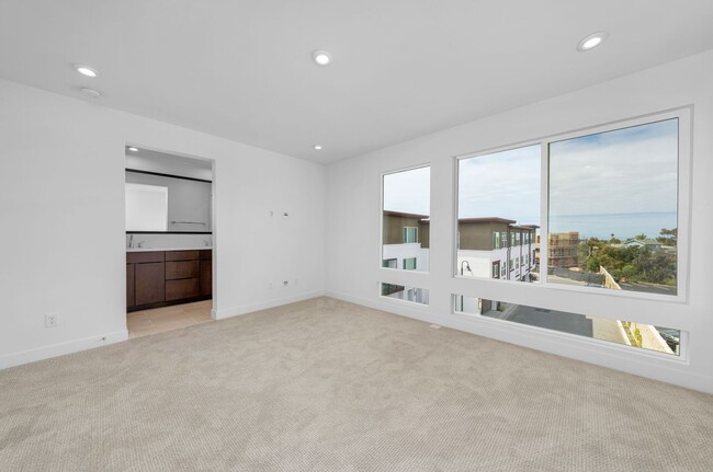 Building Photo - Available now! Brand New 4 Bedroom Townhom...
