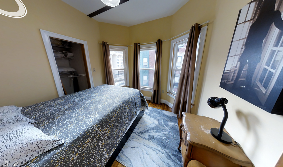 Building Photo - 1031 Tremont St