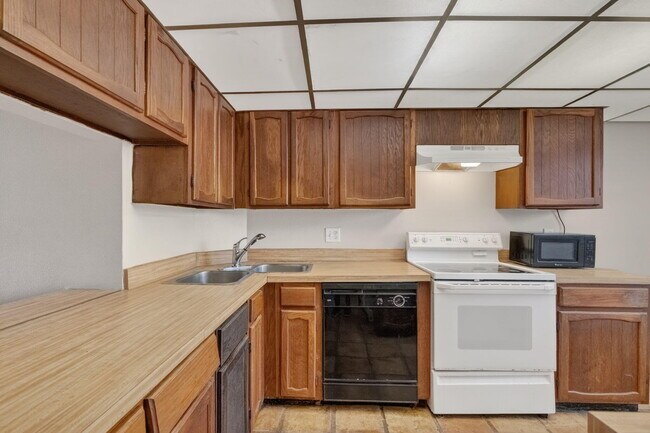 Building Photo - 2029 N Ocean Blvd