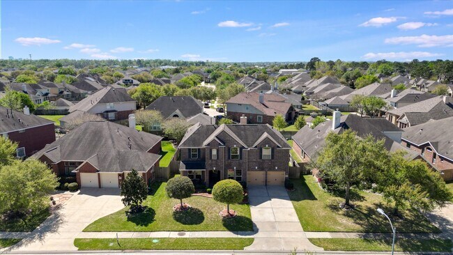 Building Photo - 17915 Quiet Loch Ln