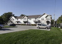 Building Photo - Square 131 - 4860 - 5 Plex