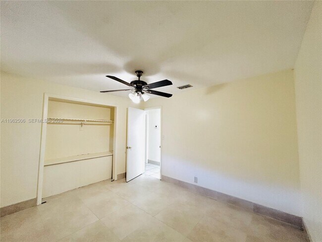 Building Photo - 6624 NW 2nd St