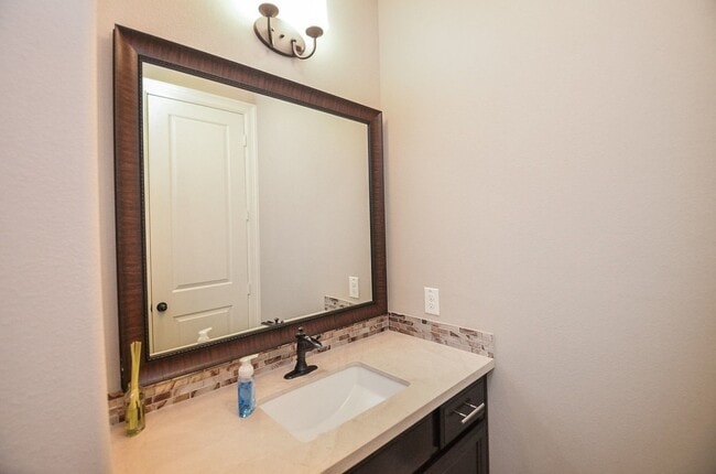 Building Photo - 10010 Cypress Path