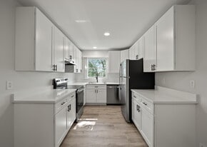 Building Photo - Chestnut Oaks Apartments