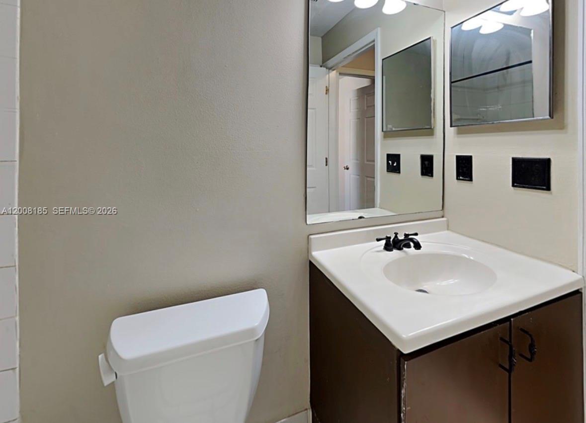 Building Photo - 15970 SW 81st Ter