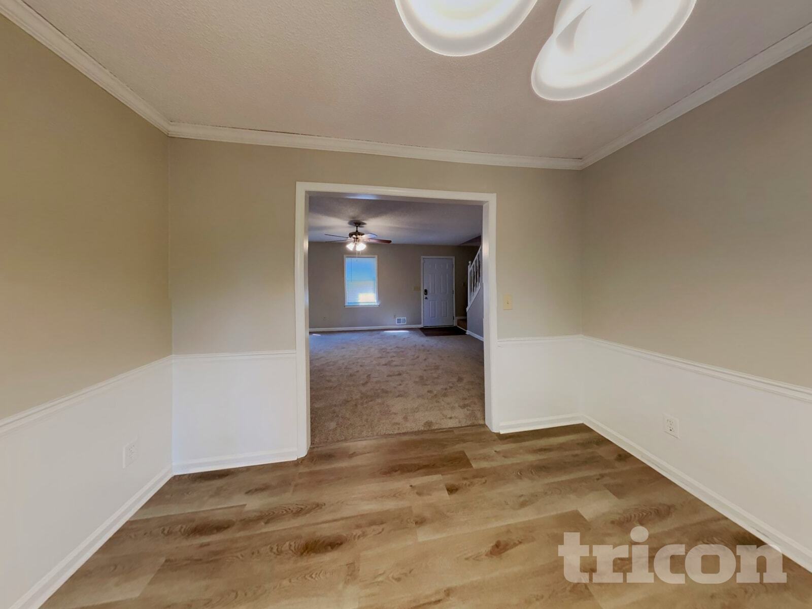 Building Photo - 529 Slew Ave