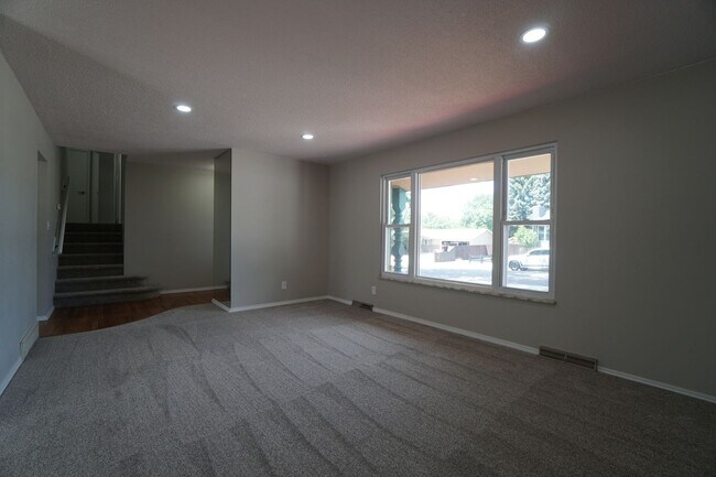 Building Photo - 5007 Alta Loma Rd