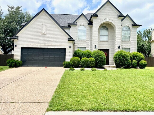 Building Photo - 16028 Dark Ln