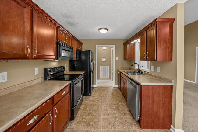 Building Photo - 4 Bedroom Pet Friendly Home For Rent With ...