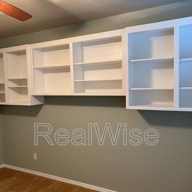 Building Photo - 2235 NW 15th St