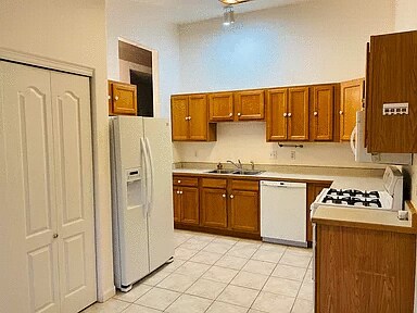 Building Photo - 2568 Trails End Ct