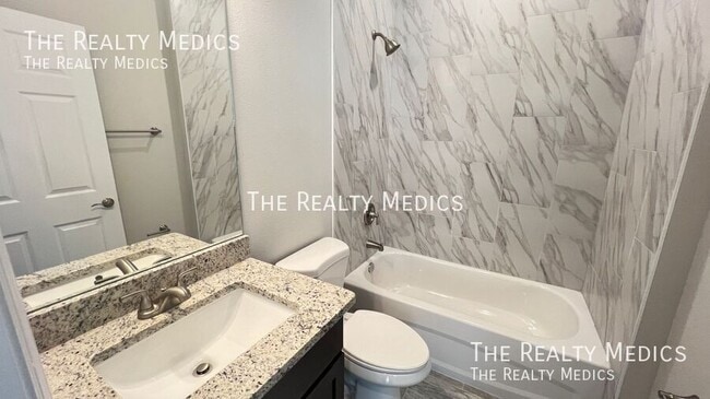 Building Photo - 1138 Kareena St NW