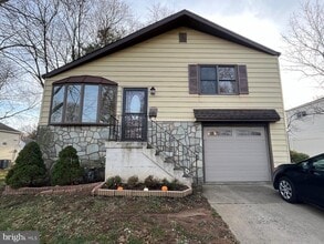 Building Photo - 2832 Jefferson Ave