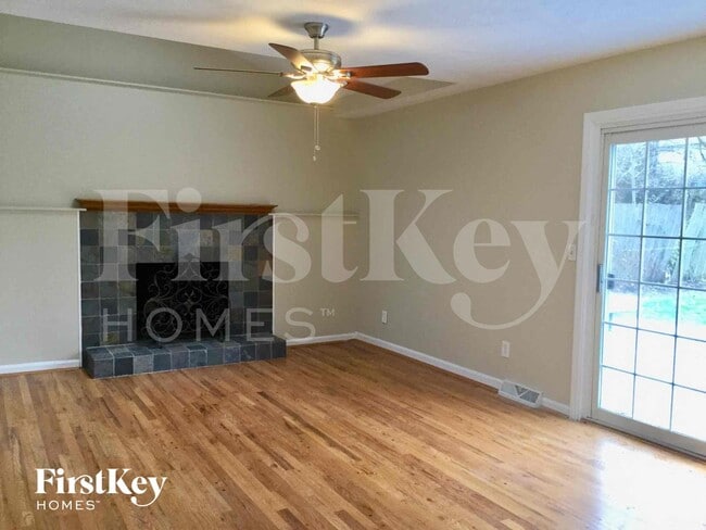 Building Photo - 1716 Eastwind Ct