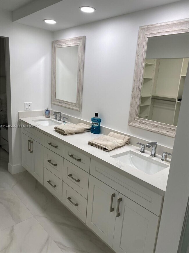 Building Photo - 22615 SW 66th Ave