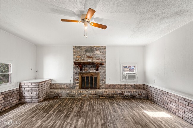 Building Photo - 5834 Hwy 80-