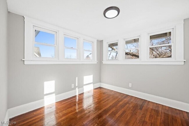 Building Photo - 1643 Lincoln Ave