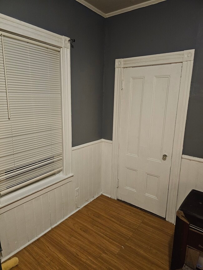 Building Photo - 129 Chace St