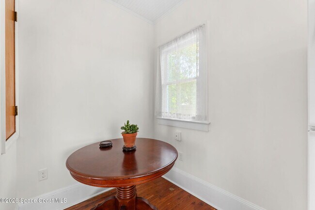 Building Photo - 1804 Tangerine St
