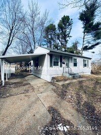 Building Photo - 317 Cameron Rd