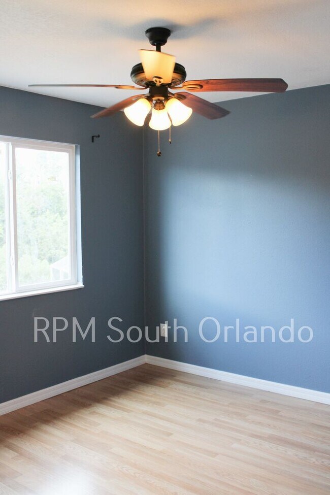 Building Photo - Beautiful 4 Bedroom 2.5 Bath Home with Hea...