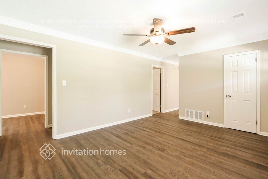 Building Photo - 3871 Leisure Springs Dr