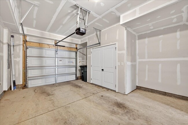 Building Photo - 530 Billingsley Rd