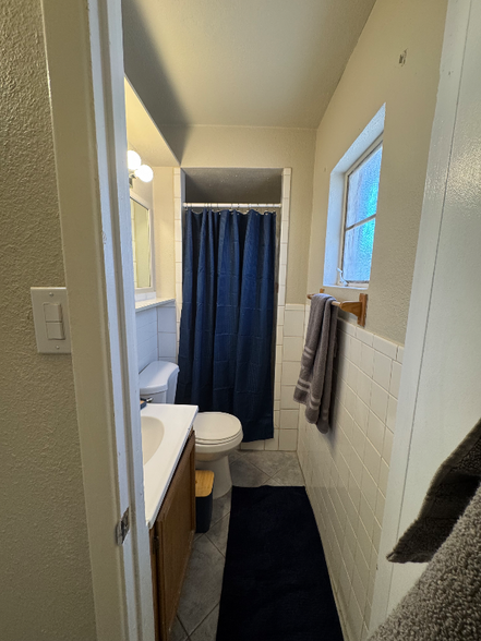 Building Photo - 608 Alicia Dr