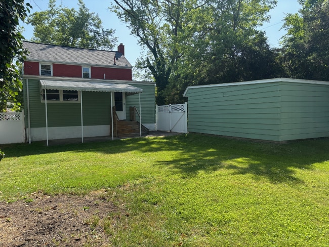 Building Photo - 3010 Oakwood St