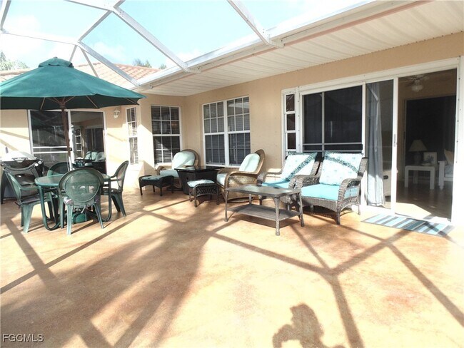 Building Photo - 1900 Corona Del Sire Dr