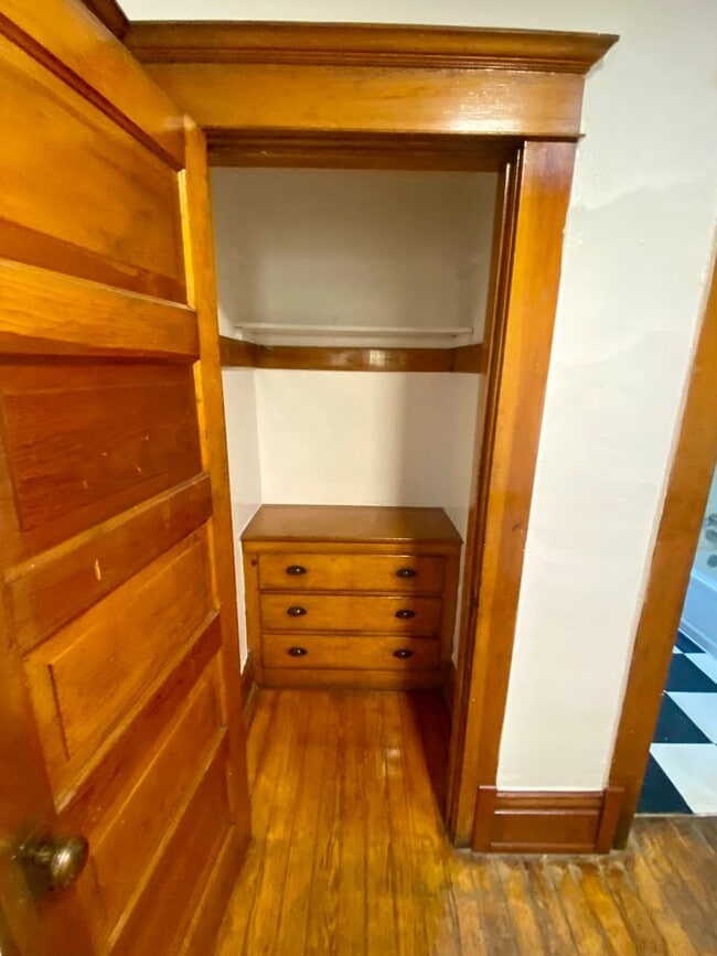 Building Photo - 1005-1017 W. 14th Ave.