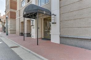Building Photo - 123 College Pl