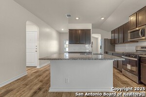 Building Photo - 6819 Whisper Grv