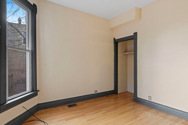 Building Photo - 1929 S Central Park Ave