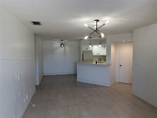 Building Photo - 3330 Pinewalk Dr N