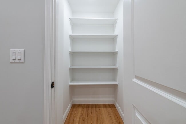 Building Photo - 1522 S 9th St