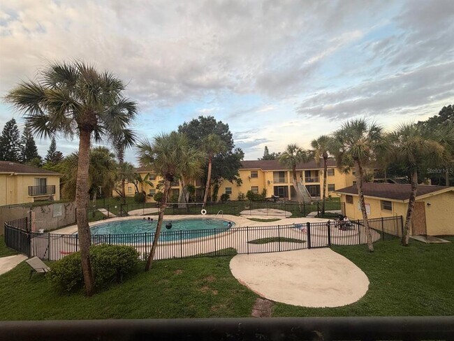Building Photo - 7501 Gallineta Ct