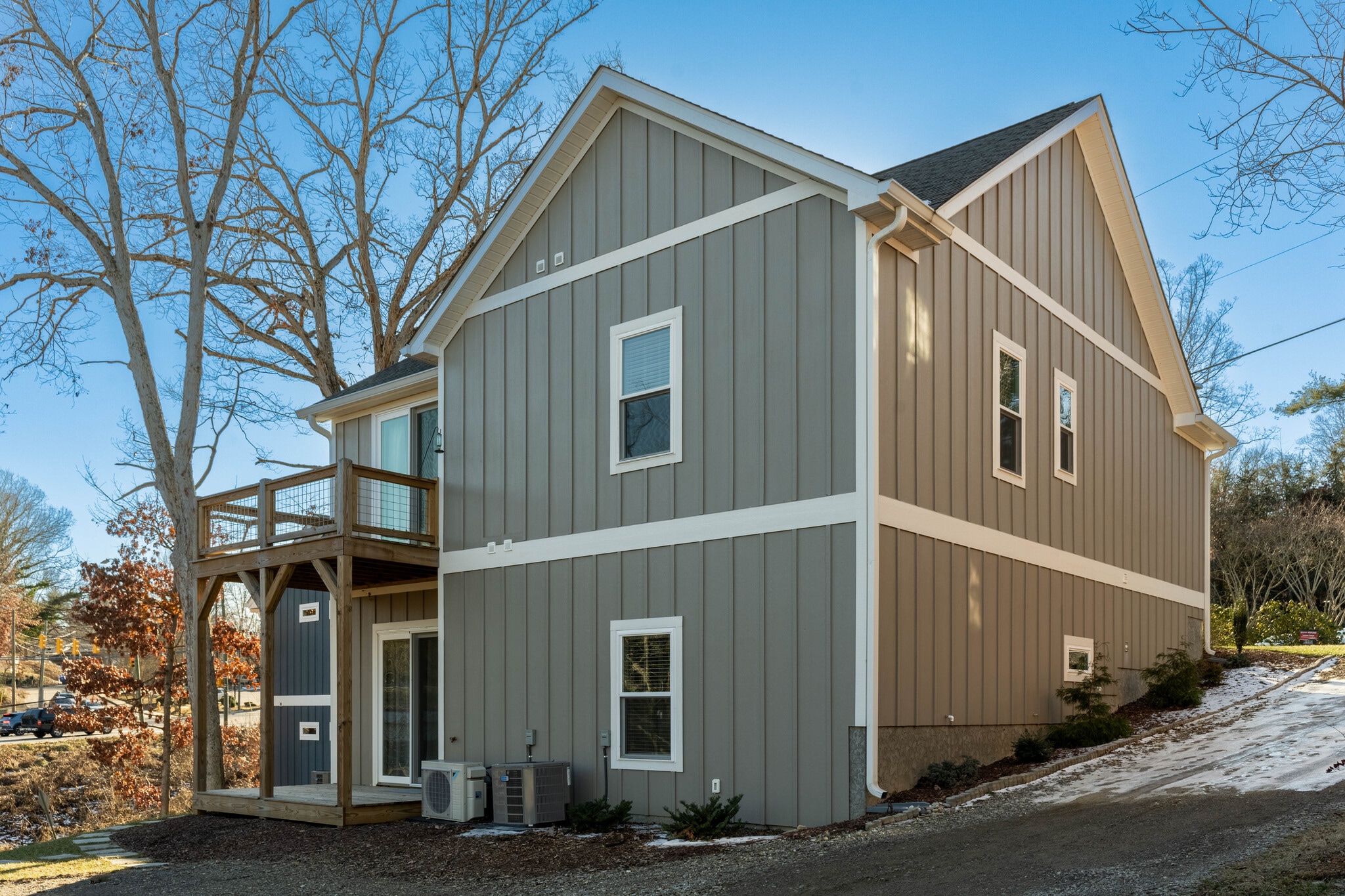 Side of property & parking - 10-100 Laurel Loop