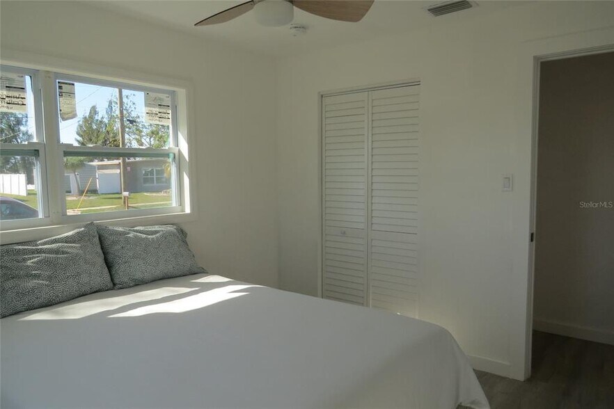 Bedroom 2 - 8010 Hyde Park Ave