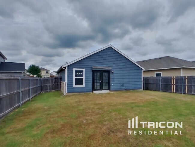 Building Photo - 1617 Village Park Trail