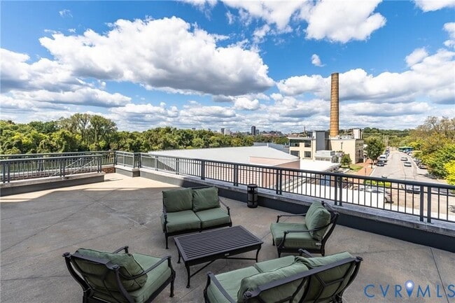 Building Photo - 4820 Old Main St