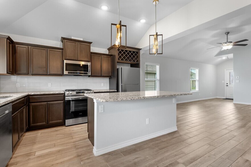 Building Photo - 7714 Pruet Dr