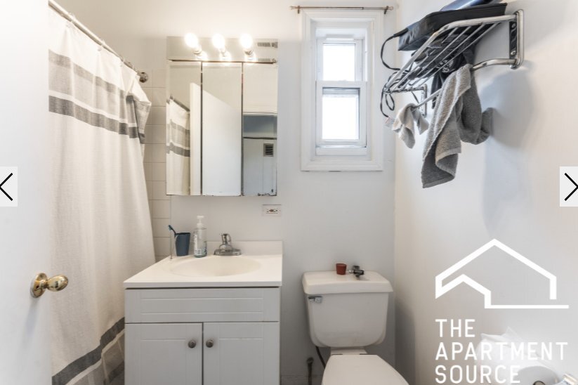 Building Photo - 2616 N Marshfield Ave