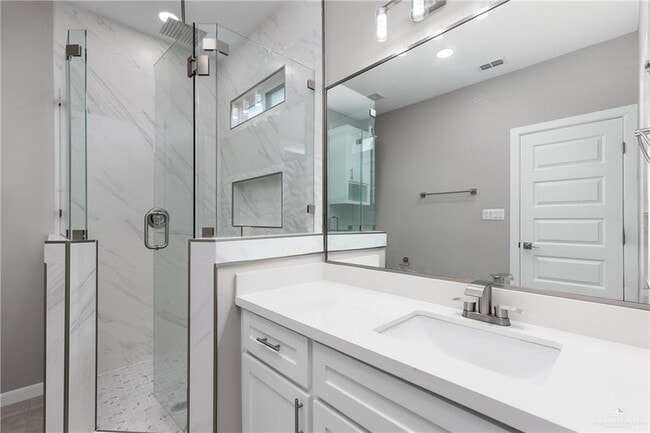 Building Photo - 17 Pecos Trail