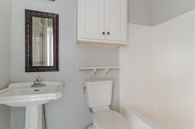 Building Photo - 3400 McGee Cove