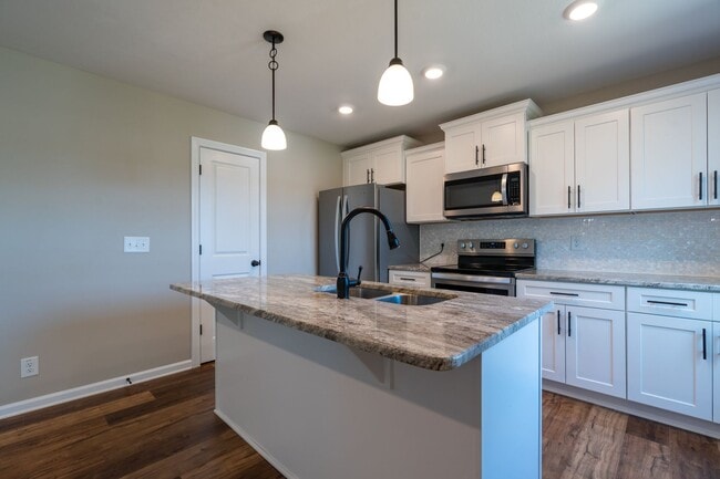 Building Photo - 1325 Shockey Dr