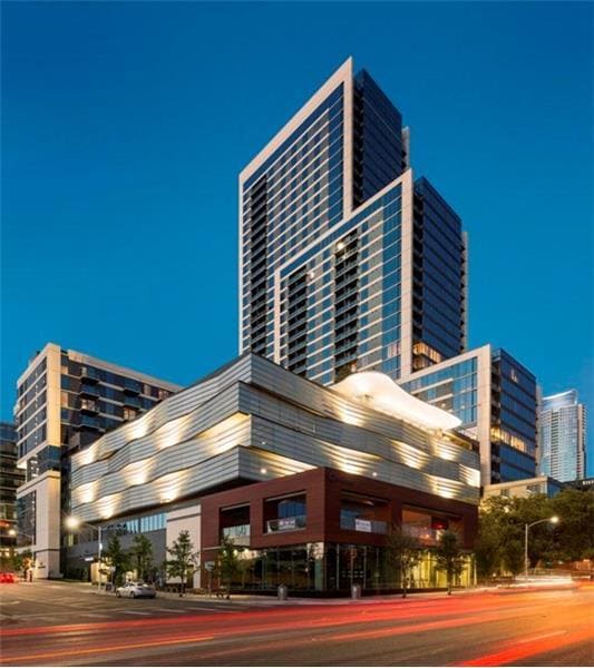 Building Photo - 112 San Antonio St