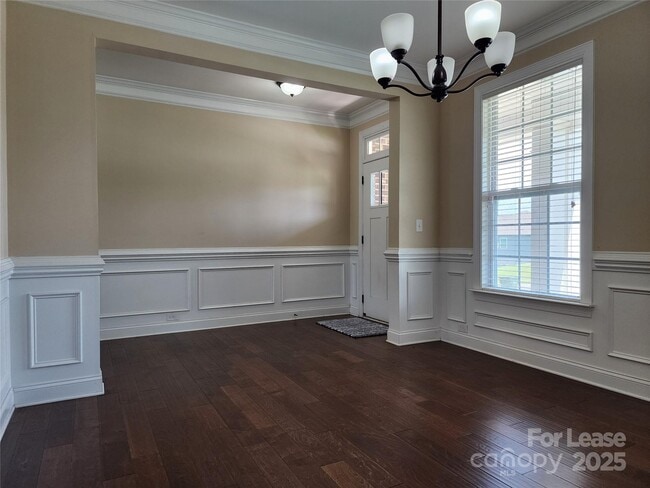 Building Photo - 1425 Skygrove Pl NW