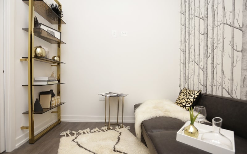 Building Photo - 729 N Hudson Ave